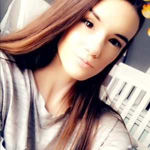 Meet your Posher, Cassie